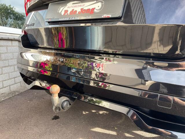 Skoda Kamiq 1.5 TSI Monte Carlo, Pano, Elek. Trekhaak, Camera, Carplay, Helemaal vol!