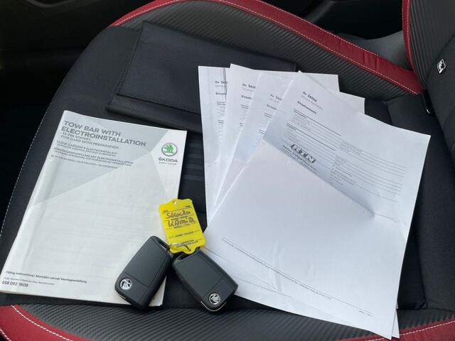 Skoda Kamiq 1.5 TSI Monte Carlo, Pano, Elek. Trekhaak, Camera, Carplay, Helemaal vol!
