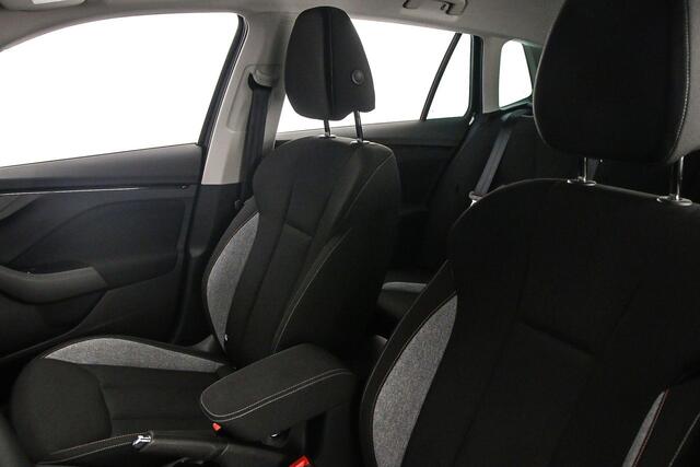 Skoda Kamiq Selection 1.0 TSI 115pk DSG Automaat Adaptive cruise control, Achteruitrijcamera, Stoelverwarming, App connect, LED koplampen, Parkeersensoren