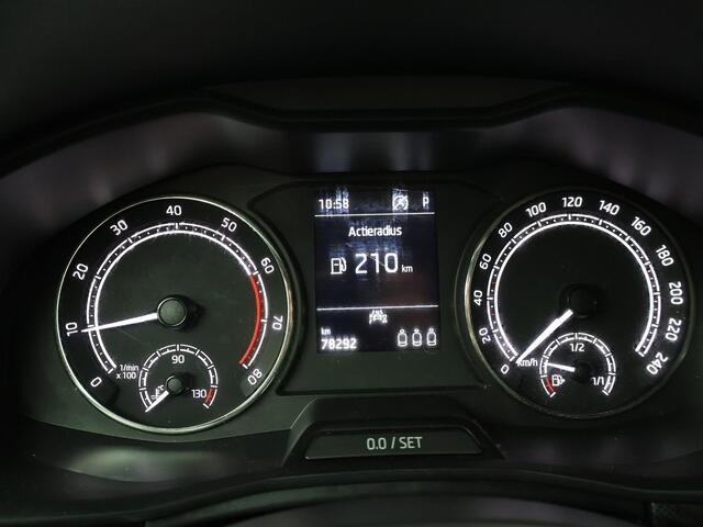 Skoda Kamiq 1.0 TSI Sport Business | 110 PK | Automaat | Trekhaak wegklapbaar | Panoramadak |