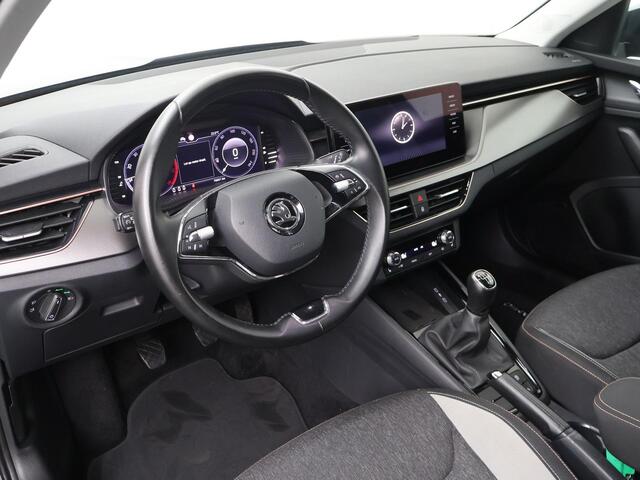 Skoda Kamiq 1.0 TSI Business Edition | 110 PK | Verwarmde voorstoelen | Navigatiesysteem | Climate control | 17"LM velgen |