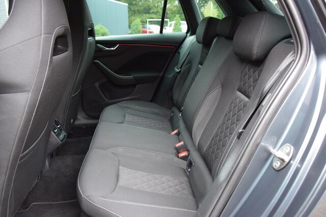 Skoda Kamiq 1.0 TSI Sport Business | Org. NL | BOVAG Garantie | Achteruitrijcamera | Cruise&Climate Control | Apple Carplay/Android Auto | Sportstoelen | 16'' Velgen | PDC Achter |