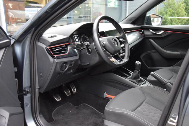 Skoda Kamiq 1.0 TSI Sport Business | Org. NL | BOVAG Garantie | Achteruitrijcamera | Cruise&Climate Control | Apple Carplay/Android Auto | Sportstoelen | 16'' Velgen | PDC Achter |