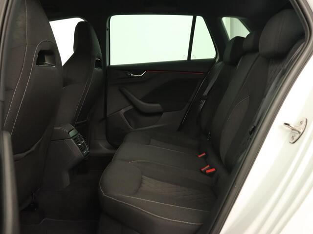 Skoda Kamiq 1.0 TSI Sport | Carplay | Climate control | Parkeerhulp | Cruise control | Full LED | DAB | Sportstoelen | Bluetooth | Sportstuur