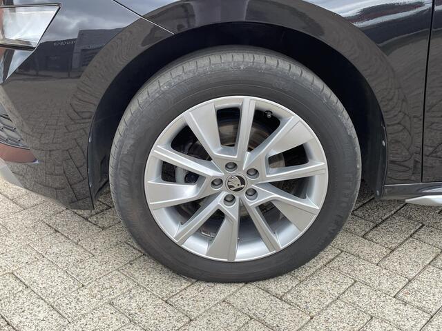 Skoda Kamiq 1.0 TSI 110pk DSG Style | Navigatie | Apple Carplay / Android auto | Parkeersensor achter | Cruise Control | Verwarmbare voorstoelen | Extra getint glas | Climate Control