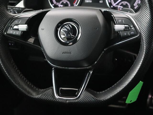 Skoda Kamiq 1.0 TSI Sport | Automaat | Carplay | Sportstoelen | DAB | Climate control | Parkeerhulp | Cruise control | Full LED | Bluetooth