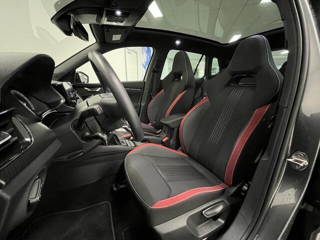 Skoda Kamiq 1.5 TSI ACT Monte Carlo Sport | Pano | Stoel/stuur verwarming | ACC |