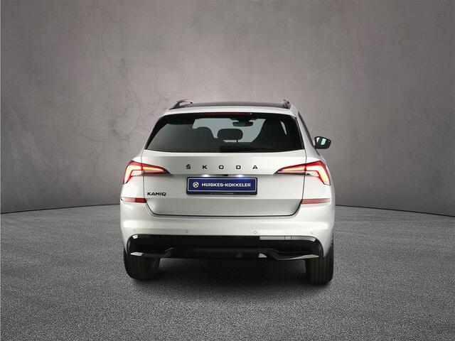 Skoda Kamiq Monte Carlo 1.0 TSI 110pk DSG Automaat Panoramadak, Achteruitrijcamera, Cruise control, Verwarmde voorruit, LED koplampen, Stoelverwarming, Parkeersensoren