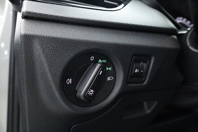 Skoda Kamiq 1.0 TSI Style DSG | Apple CarPlay | Trekhaak | Stoelverw. | Camera | Cruise | PDC A | All Seasons