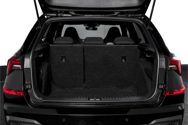 Skoda Kamiq 1.5 TSI ACT Sport Business 150 PK - Automaat | Dig. Cockpit | Cruise | Stoelverw. | PDC | Camera | App. Connect | ECC | DAB | LM 18" | 4100