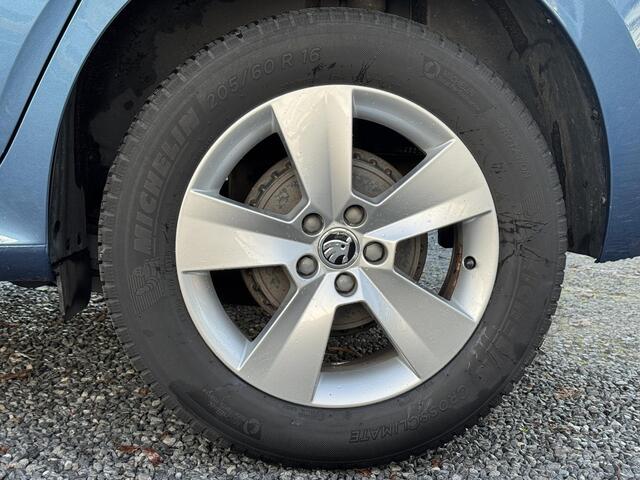 Skoda Kamiq 1.0 TSI Sport Business (Clima,Pdc,Carplay,LM)