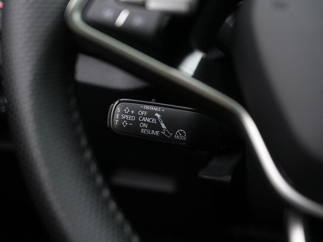 Skoda Kamiq 1.0 TSI 115 pk DSG Monte Carlo | Panoramadak | Adaptief onderstel | Matrix LED | Stuur-/stoelverwarming | Achteruitrijcamera