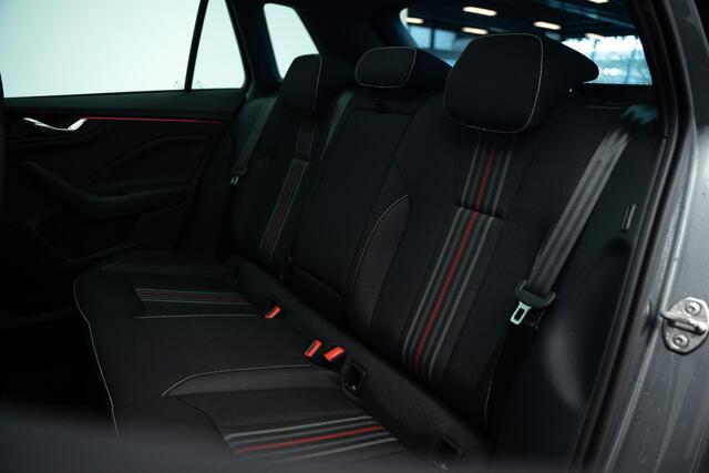 Skoda Kamiq 1.0 TSI Monte Carlo |Glazen Dak|Camera|ACC|Stoelverwarming|Stuurverwarming|Dodehoek|