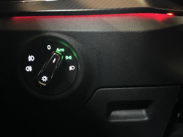 Skoda Kamiq 1.0 TSI Monte Carlo ClimaC.CruiseC.Navi.Panodak.Pdc.LMV!!!