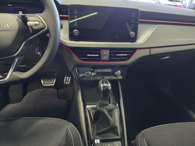 Skoda Kamiq 1.5 TSI DSG MONTE CARLO GLAS-DAK/CAMERA/TREKHAAK/NAVI/CARPLAY/STOELVERW