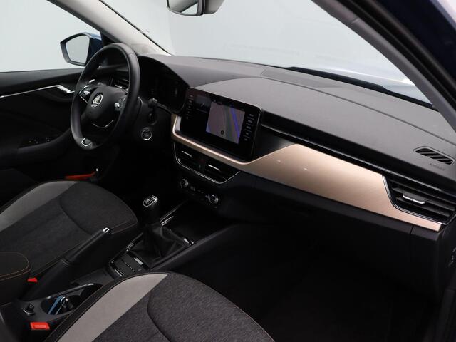 Skoda Kamiq 1.0 TSI Business Edition | Trekhaak | Stoelverwarming | Parkeersensoren voor en achter | Draadloze oplader |