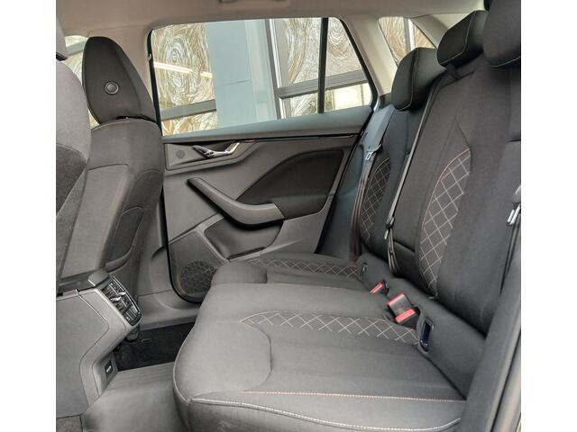 Skoda Kamiq 1.0 TSI Apple carplay / android auto / trekhaak / camera / 4 seizoenbanden