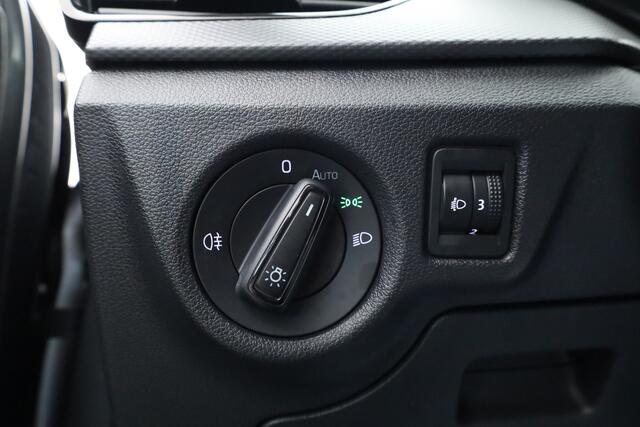 Skoda Kamiq 1.0 TSI Business Edition | Camera | All Season | Voorruitverw. | Cruise Control | LED | PDC V+A | CarPlay