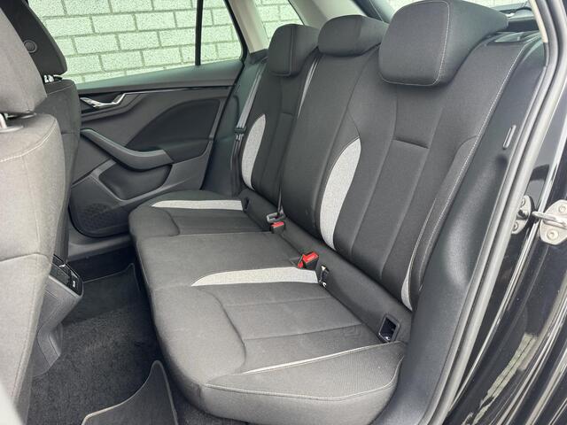 Skoda Kamiq 1.0 TSI Business Edition | Apple CarPlay / Android Auto | Stoelverwarming | Achteruitrijcamera | All-Season banden |