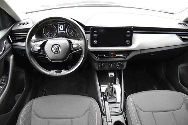 Skoda Kamiq 1.0 TSI 110PK Ambition Automaat DSG | Org. NL | BOVAG Garantie | Trekhaak | Parkeersensoren | 16'' Velgen Met All Season Banden | Apple Carplay/Android Auto | Cruise Control | DAB Audio |