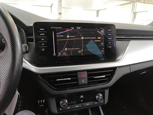 Skoda Kamiq 1.0 TSI Sport Business / Digitaal dashboard / Navigatie / App connect / Parkeersensoren achter / Lichtmetaal 18 inch /