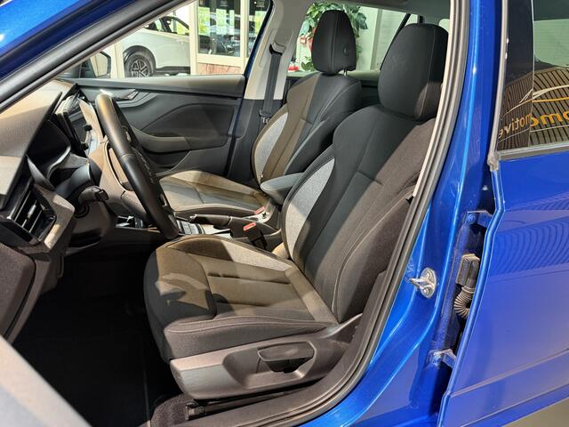 Skoda Kamiq 1.0 TSI Business Edition Stoelverwarming Navigatie 17 Lmv achteruit Camera