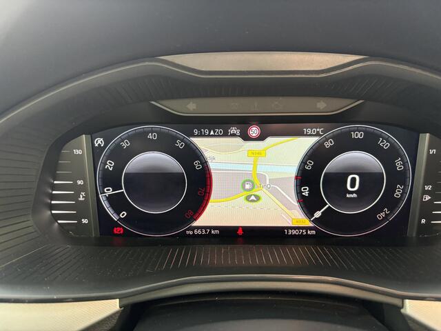 Skoda Kamiq 1.0 TSI Ambition | NAP | Navigatie | Climate Control | Cruise Control | Parkeersensoren | DAB | Lichtmetaal |