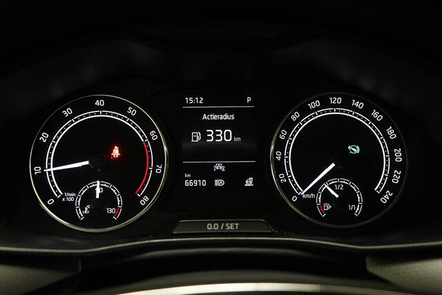 Skoda Kamiq 1.0 TSI Business Edition | STEEL GREY | ACC | STUURVERWARMING | KEYLESS | CAMERA | TREKHAAK | 17"