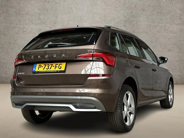 Skoda Kamiq 1.0 TSI Sport Automaat (APPLE CARPLAY, GROOT NAVI, CLIMATE, STOELVERWARMING, SPORTSTOELEN, PARKEERSENSOREN, GETINT GLAS, NIEUWSTAAT)