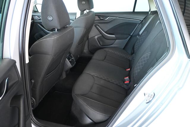 Skoda Kamiq 1.0 TSI Active Clima Cruise Control LED Camera Rijklaarprijs! Inruil Mogelijk!