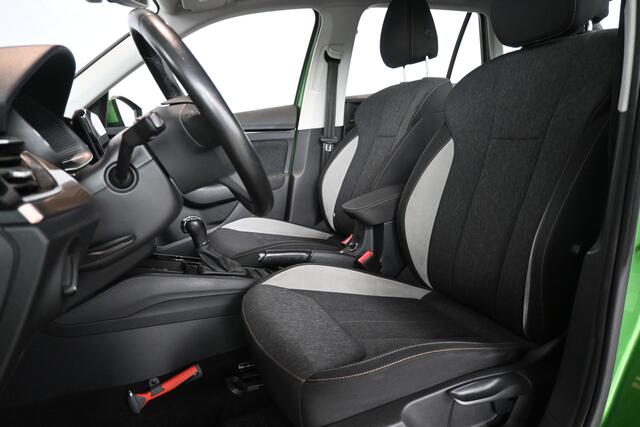 Skoda Kamiq 1.0 TSI Business Edition Automaat Virtual Cockpit Cruise Navigatie Clima Trekhaak Stoelverwarming Inruil Mogelijk!