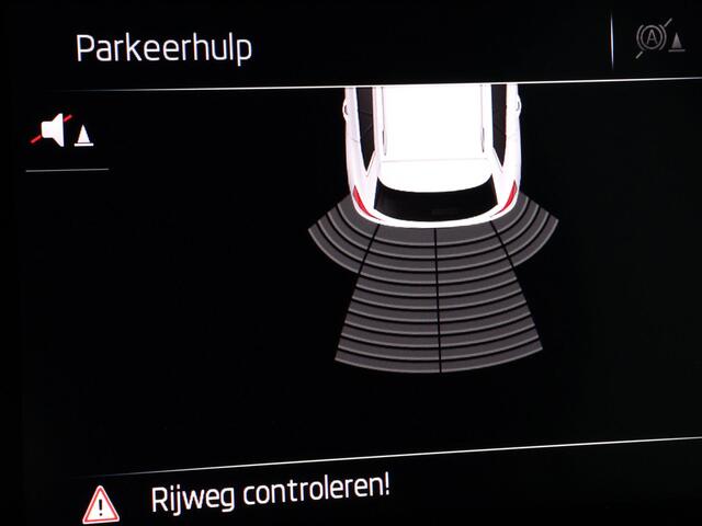 Skoda Kamiq 1.0 TSI 110pk DSG Business Edition · Apple/Android Car Play · Elektr. inklapbare buitenspiegels · Climatronic · Parkeersensoren · Cruise Control · Garantie t/m 20-11-2027 of 100.000km