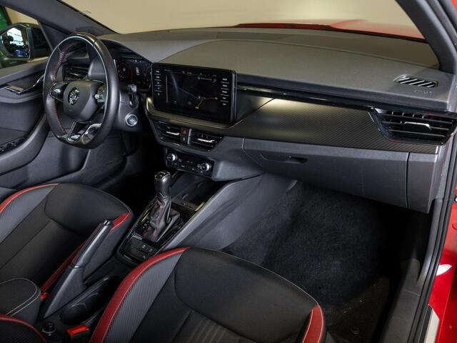 Skoda Kamiq 1.0 TSI Monte Carlo / 110pk / Panorama dak / Achteruitrij camera / Adaptieve cruise control /