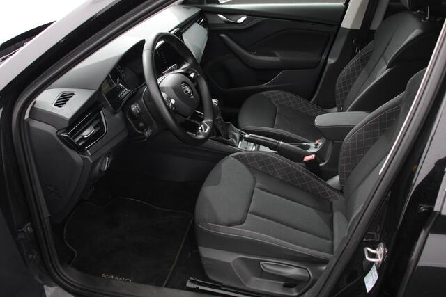 Skoda Kamiq 1.0 TSI 110pk Automaat Life Skoda Kamiq 1.0 TSI 110pk DSG Life | Navigatie | Apple Carplay/Android Auto | Airco | Dab | Led | Adaptive Cruise Control | Verwarmde voorstoelen