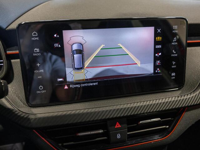 Skoda Kamiq 1.5 TSI ACT Monte Carlo Facelift / 150pk / Panorama dak / Achteruitrij camera / Stoelverwarming / Dodehoek herkenning /