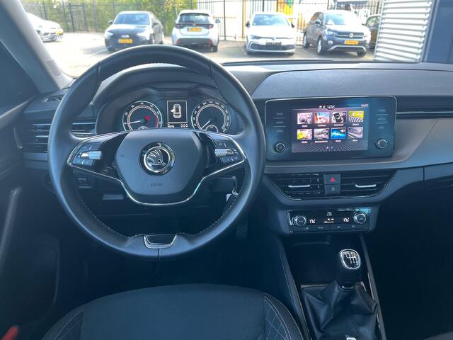 Skoda Kamiq 1.0 TSI Ambition / PDC achter / Afneembare trekhaak / 16'' LMV