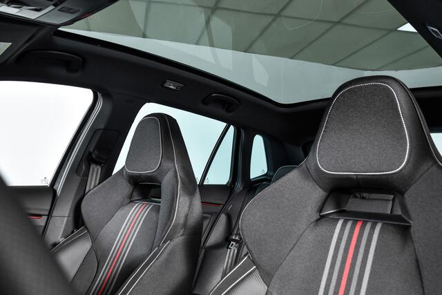 Skoda Kamiq 1.5 TSI 150 PK Monte Carlo - Automaat | Pano | Elek. Trekhaak | Dig. Cockpit | Cruise | Stoel-+Stuurverw. | Camera | PDC | NAV + App. Connect | ECC | LM 18" | 5734