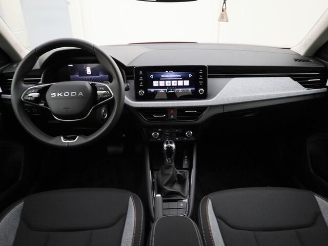 Skoda Kamiq Selection 1.0 TSI 115 PK SUV 7-DSG | Privatelease ¤ 423,- | ¤ 1000,- INRUILPREMIE | AUTOMAAT | TREKHAAK | UIT VOORRAAD LEVERBAAR!