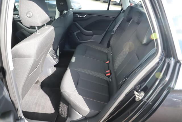Skoda Kamiq 1.0 TSI Ambition 110PK Carplay Android 16 inch LMV Airco Cruise Control Parkeersensor