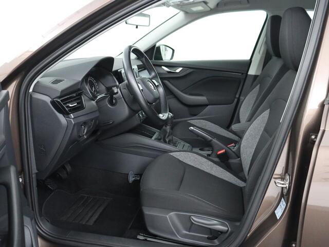 Skoda Kamiq 1.0 TSI Active | Camera | Cruise control | Bluetooth | Carplay | DAB+ | Airco | Full LED