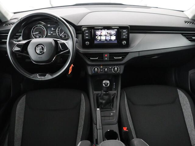 Skoda Kamiq 1.0 TSI Active | Camera | Cruise control | Bluetooth | Carplay | DAB+ | Airco | Full LED