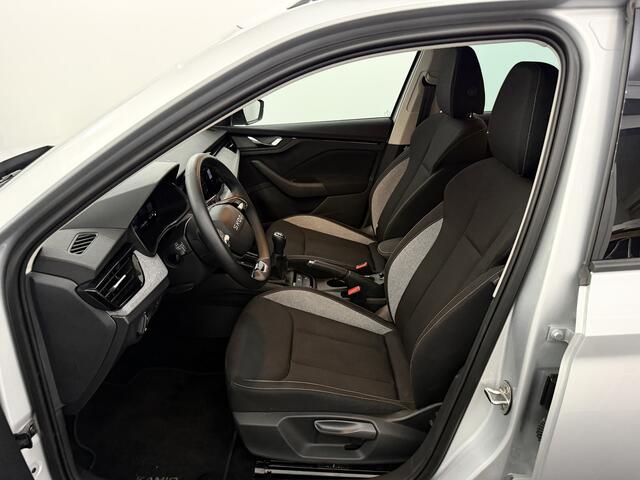 Skoda Kamiq 1.0 TSI Black Dots Camera, Apple carplay, Stoelverwarming, Virtual desk, Keyless start, Cruise control, A start stop, 1 jaar garantie