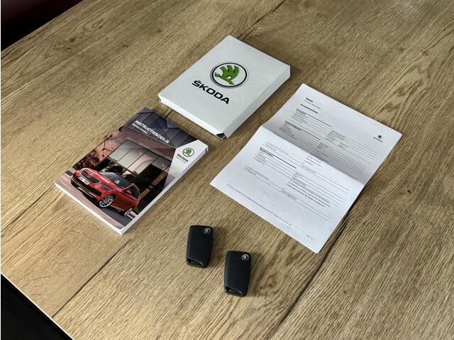 Skoda Kamiq 1.5 TSI ACT 150PK Monte Carlo Pano Camera Stoel/stuurverwarming