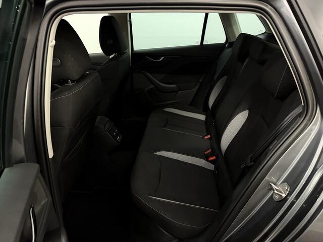 Skoda Kamiq 1.0 TSI Business Edition Camera, Apple carplay, Stoelverwarming, Virtual desk, Keyless start, Cruise control, A start stop, 1 jaar garantie