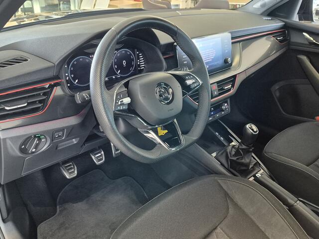 Skoda Kamiq 1.0 TSI Sport Business STAAT NIET OP LOCATIE//STAAT OP P4 | Trekhaak | Navigatie via Apple Carplay of Android Auto | Climate Control | Park Assist | STAAT NIET OP LOCATIE//STAAT OP P4