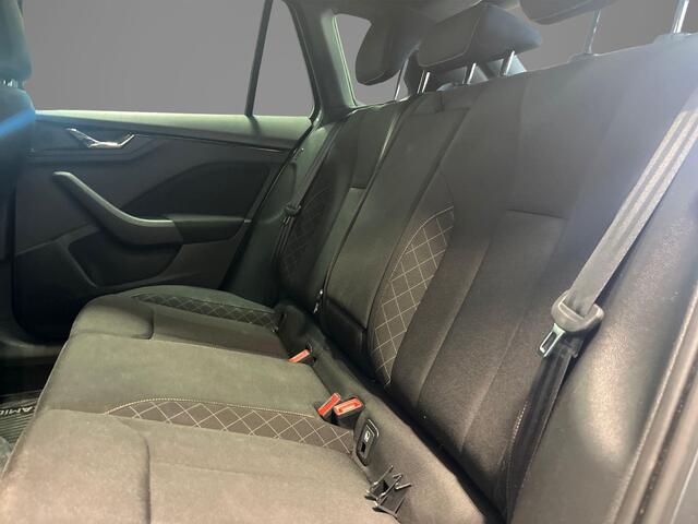Skoda Kamiq 1.0 TSI 110pk DSG Business Edition · Camera · Trekhaak · Panoramadak · Apple/Android Car Play · Stoelverwarming · Clima · Navigatie · P-Sensoren · 17'' Inch ·