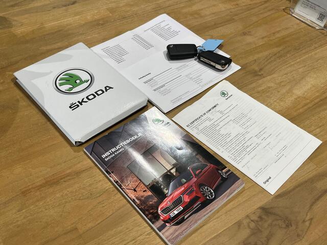 Skoda Kamiq 1.5 TSI 150PK ACT Business Edition DSG Automaat | Org. NL | BOVAG Garantie | Trekhaak | Stoel verwarming | Buitenspiegels elektrisch inklapbaar | Parkeersensoren voor & achter | Automatische Airco |