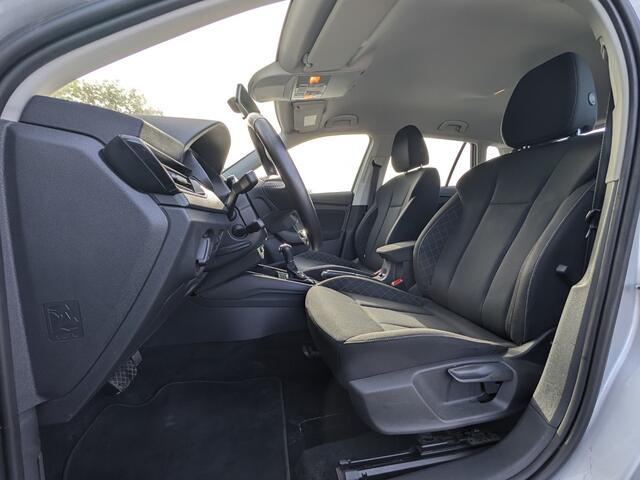 Skoda Kamiq 1.5 TSI | 150PK | Ambition | Trekhaak | Smartlink+ | LED | Camera | PDC | ACC | ECC | Stoelverw. | 16" LM |