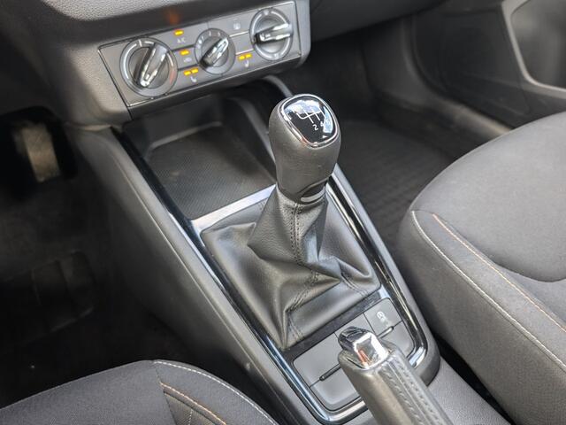 Skoda Kamiq 1.0 TSI | 115PK | Ambition | Trekhaak | Stoelverw. | Airco | Camera | 16" Lichtmetaal | LED |