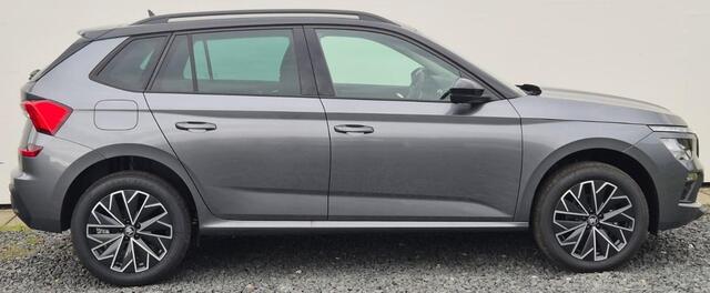 Skoda Kamiq 1.0 TSI Selection Camera achter - Keyless entree - Apple Carplay - Zwarte gril - 17 inch Wielen - Winter Pack - Keyless start - Privacy Glass - Virtual Desk - Zwart dak en A Stijl